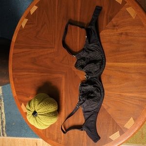 Fantasie Black Pinstripe Bra Sz 32F 32DDD